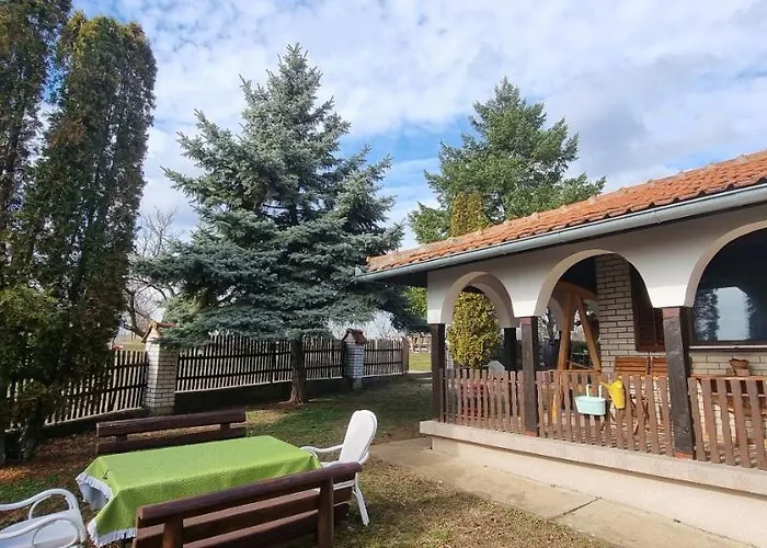 Vinogradski Belgrade, Sopot,kosmaj Dom wakacyjny *